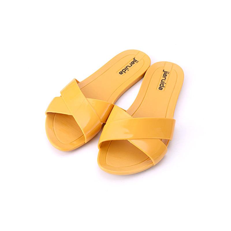 PVC Slippers Women's 2025 Summer Korean Version Dormitory Slippers Flat Bottomed Lightweight Comfortable Jelly Crystal Slippers