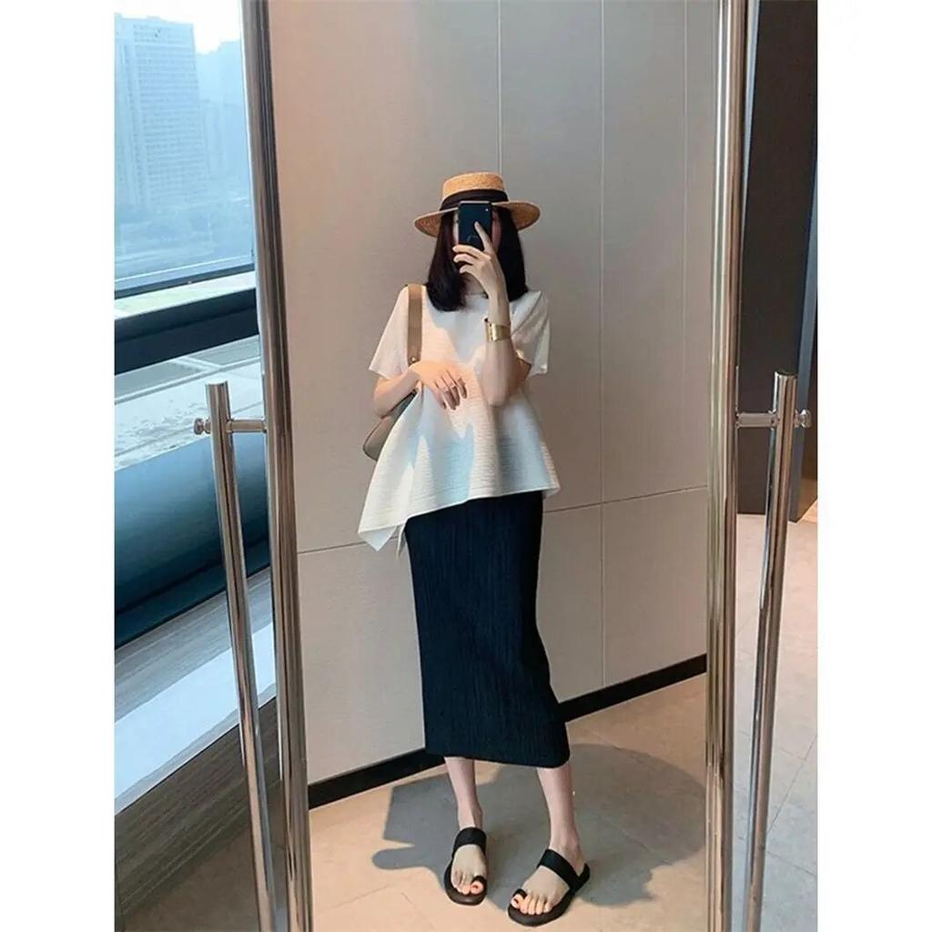 Plissiertes Oberteil irreguläres kurzärmeliges Oberteil Sommer locker und Nische schlankmachendes T-Shirt Damenhemd