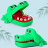 Funny Biting Hand Crocodile Mouth Keychain Cartoon Animal Press Teeth Bite Fingers Tricky Toy Keyring Pendant Bag Decor