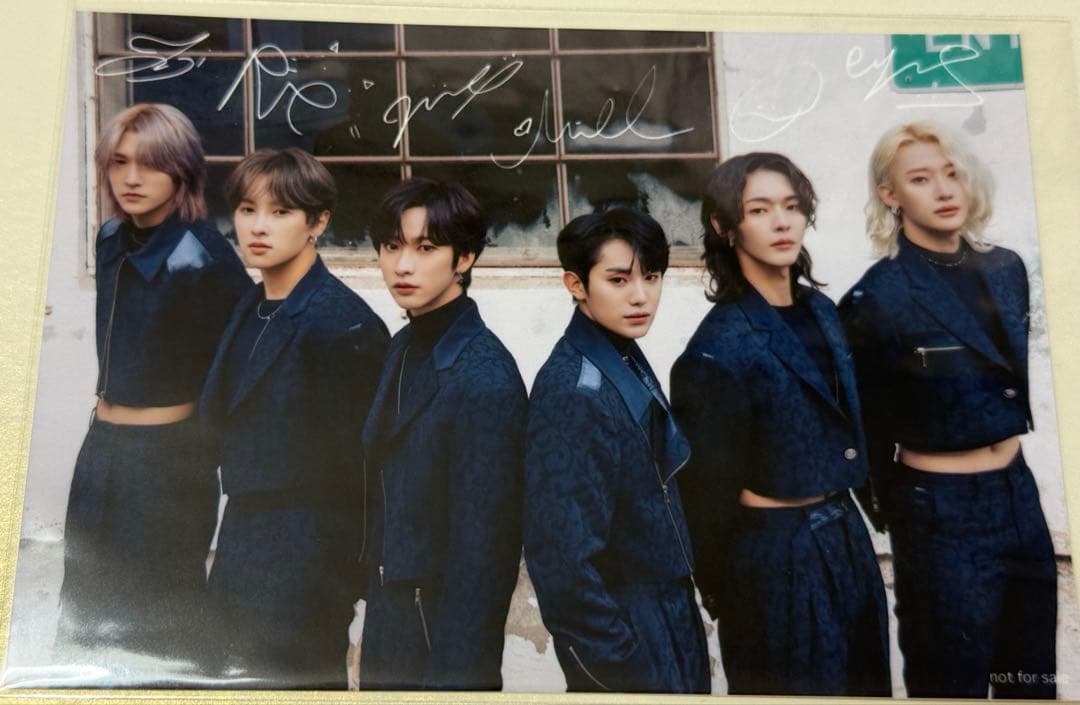 [USED] OnlyOneOf chrOme arts Bonus Postcard Photo Signed