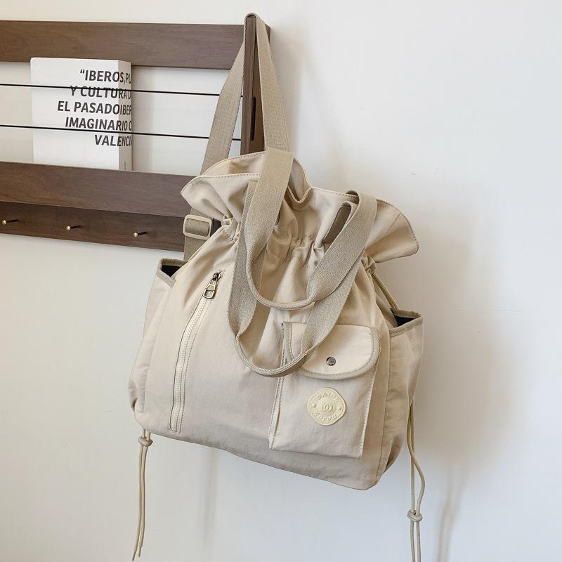 Lightweight Backpack Women's New Large-capacity Casual Versatile Shoulder Bag Fashion Bundle Travel Backpack