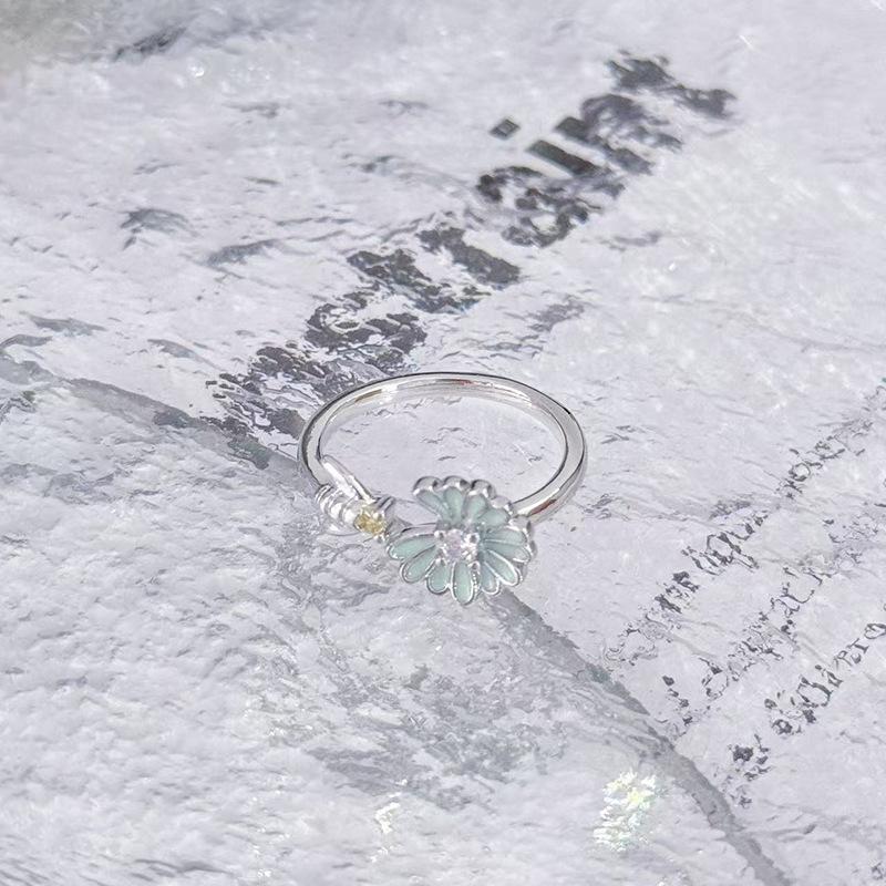 Retro Emaille Verschmiert Grau-Grün Schmetterling Personalisierbarer Öffnungsring Damen Weiß Exquisite Blume High-End Super Fee Ring