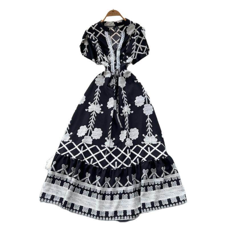 French retro V-neck lace splicing short-sleeved printed dress, summer waist and thin temperament elegant long dress