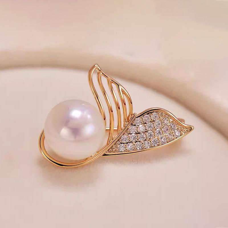 

Жемчужная брошь «Рыбий хвост», симпатичная японская женская летняя антибликовая пряжка, изысканная брошь, булавка для воротника, украшение для костюма