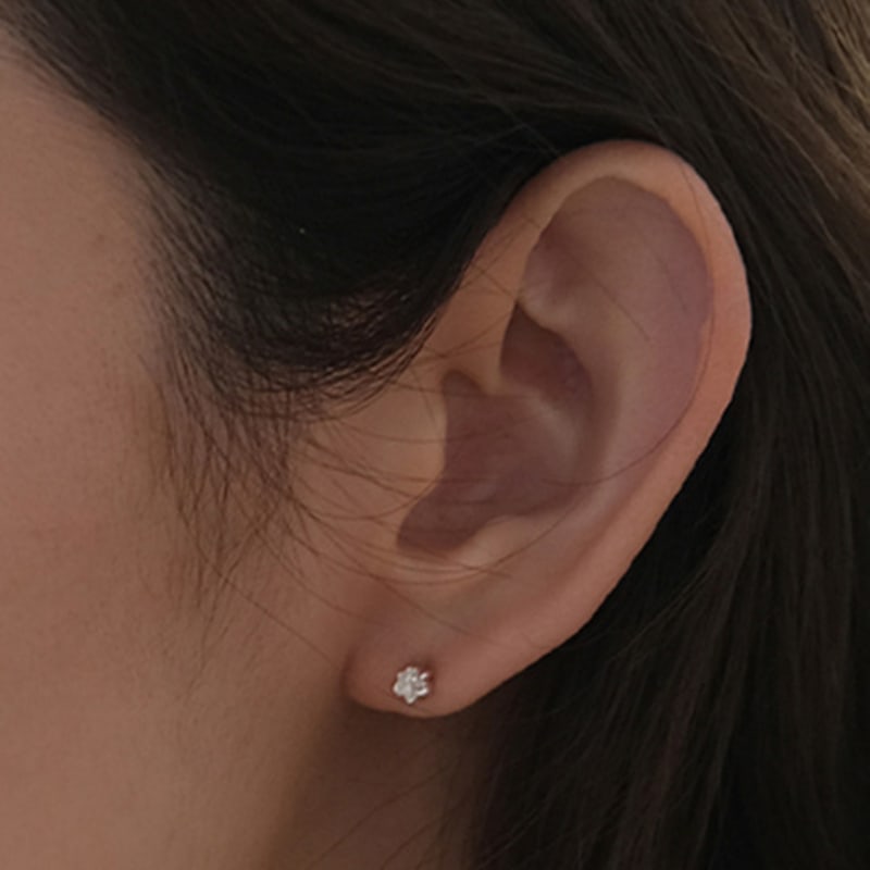 Pinaf Popcorn flower mini earring