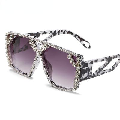 Occhiali da sole quadrati oversize con diamanti y2k Nuove donne Uomini Moda Strass Occhiali da sole Lady Luxury Designer Eyewear UV400 Unisex