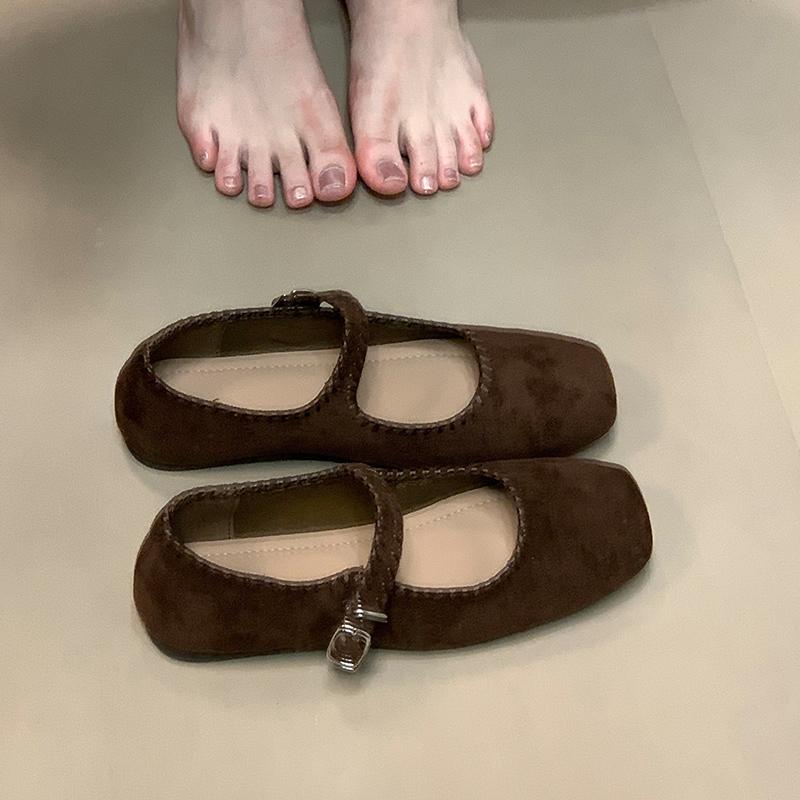 

Blue Cabinet French Square Head Shallow Mouth Doudou Shoes Flat Single Shoes Women s 2025 Autumn New Retro Suede Mary Jane Shoes 40 темно-коричневого