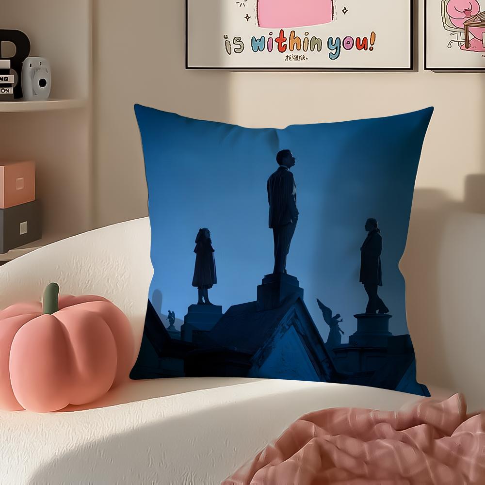 Romantic Tragic Film IInterview with the Vampire Cushion Cover Pillowcase Short Plush Invisible Zipper Room Sofa Cushion Cover