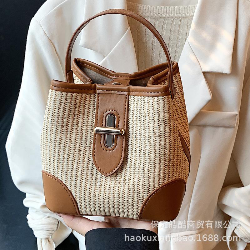 Niche Design Bag Women's 2025 New Summer Versatile Hand-woven Straw Bag Korean Version Messenger Bucket Bag