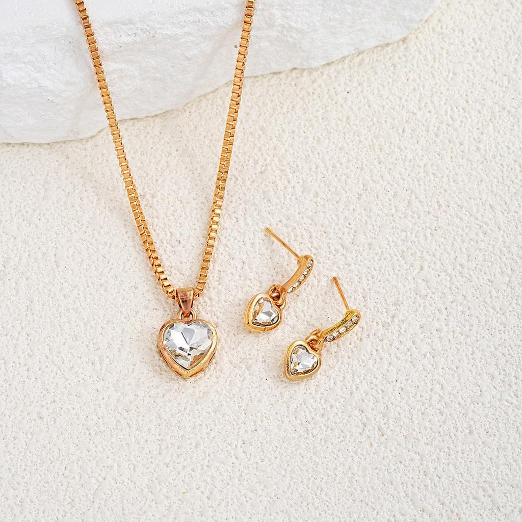 Fashion Heart Pendant Earrings Necklace Set