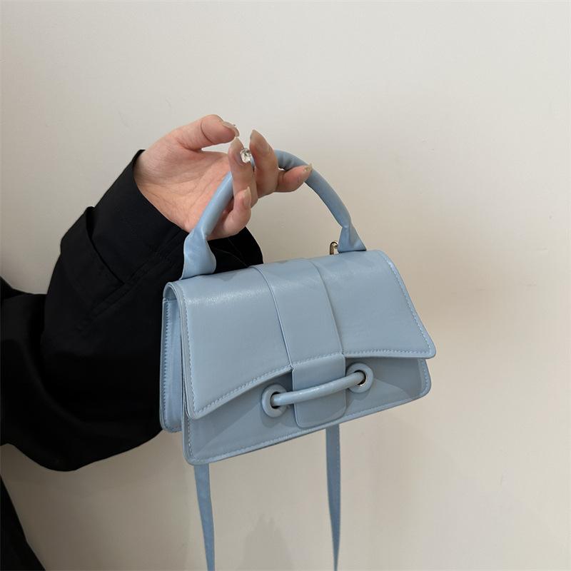 High Value Small Bag Women Ins Niche Design Messenger Bag 2025 New Fashion Mini Portable Small Square Bag