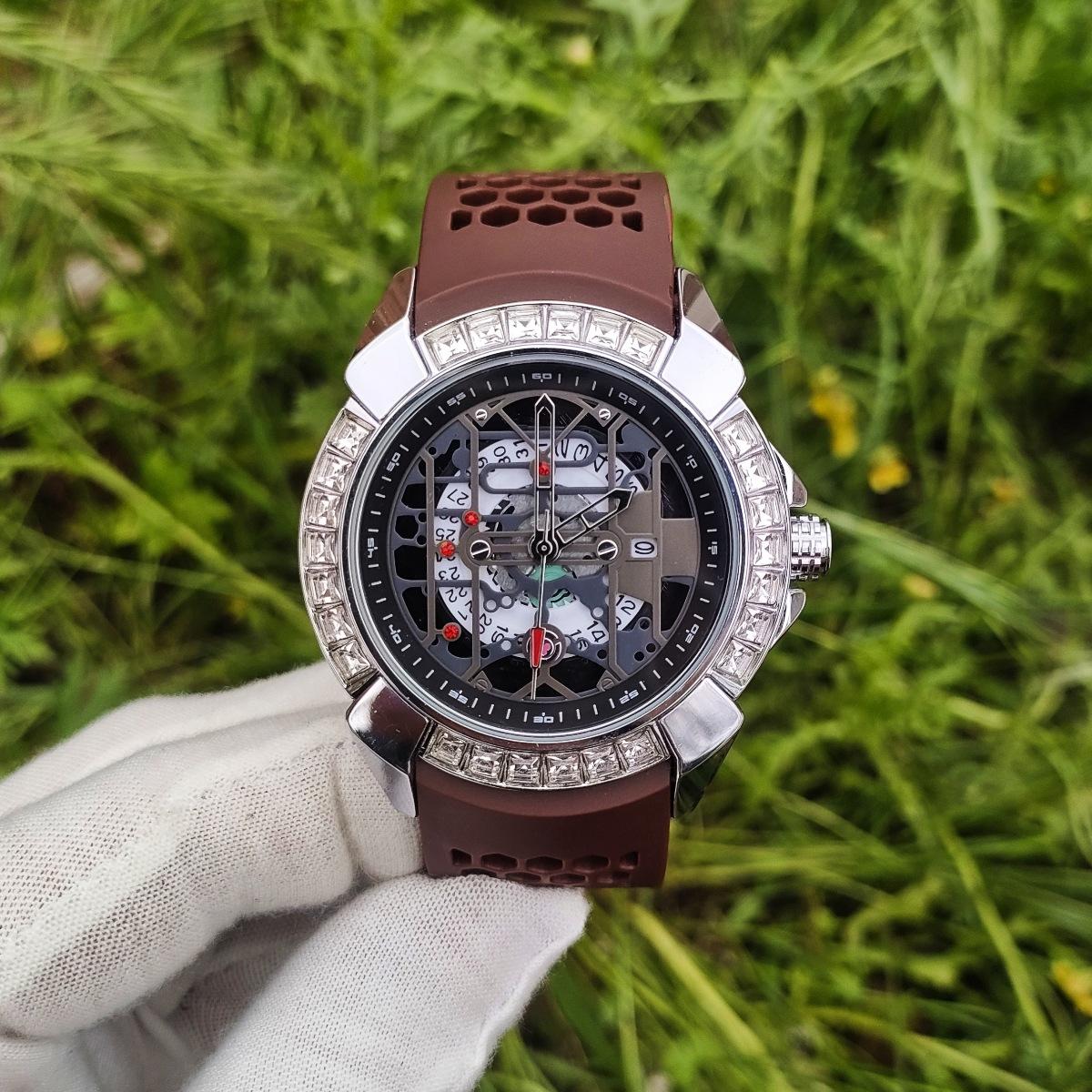 

Analog Steampunk Luxury Diamond Quartz Watch Men Skeleton Dial Case Luminous Silicone Black Classic Watches Male AAA Clock Reloj