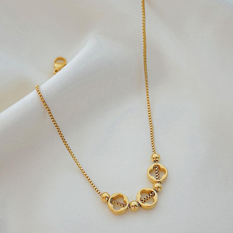 Lanț de picior din oțel din titan cu iarbă cu patru foi Bijuterii de lanț de picior de gamă largă pentru picior goale, cel mai bun cadou pentru fete