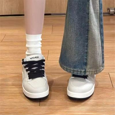 Încălțăminte pentru femei – Adidaşi