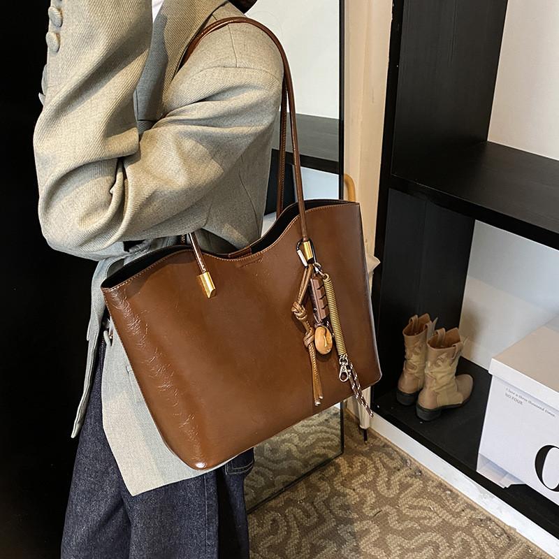Pu Tote Bag For Women Large Capacity Casual Handbag With Zipper Closure For Daily Use