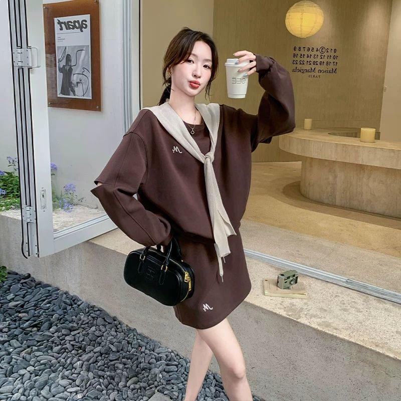 Versatile Shawl Hoodie Skirt Set for Women - Autumn 2026, Korean Style, Round Neck Top with Slimming Short Skirt