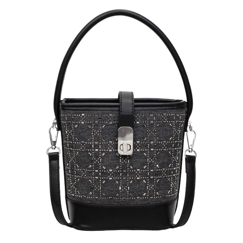 Textured Bucket Bag New Spring and Summer Women's Handbag Fashion Splicing Shoulder Bag Commuter Messenger Bag