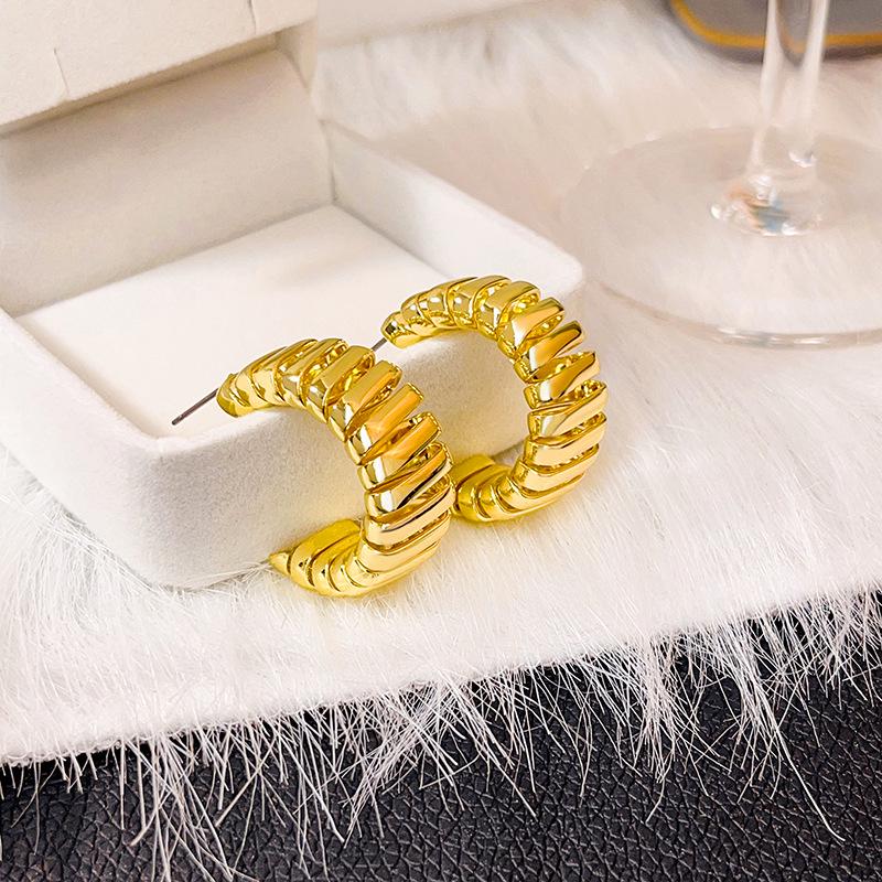 

Серьги из витого каната в форме буквы С: Ретро панк металлические резьбовые шипы