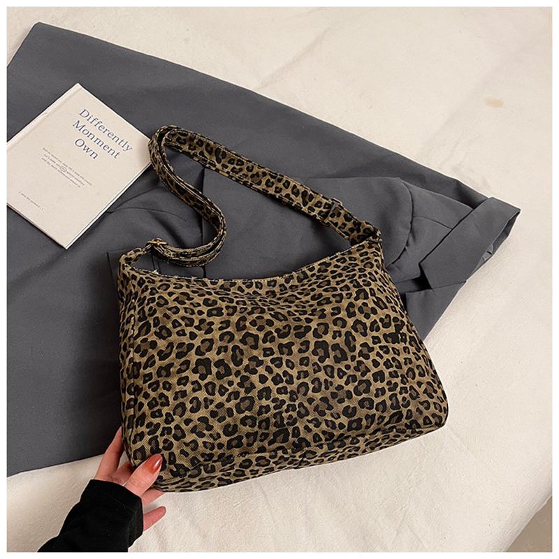 Trendy Casual Soft Textile Women's Shoulder Bag Large Capacity Leopard Print Female Retro Crossbody Bag For Commute Outings
