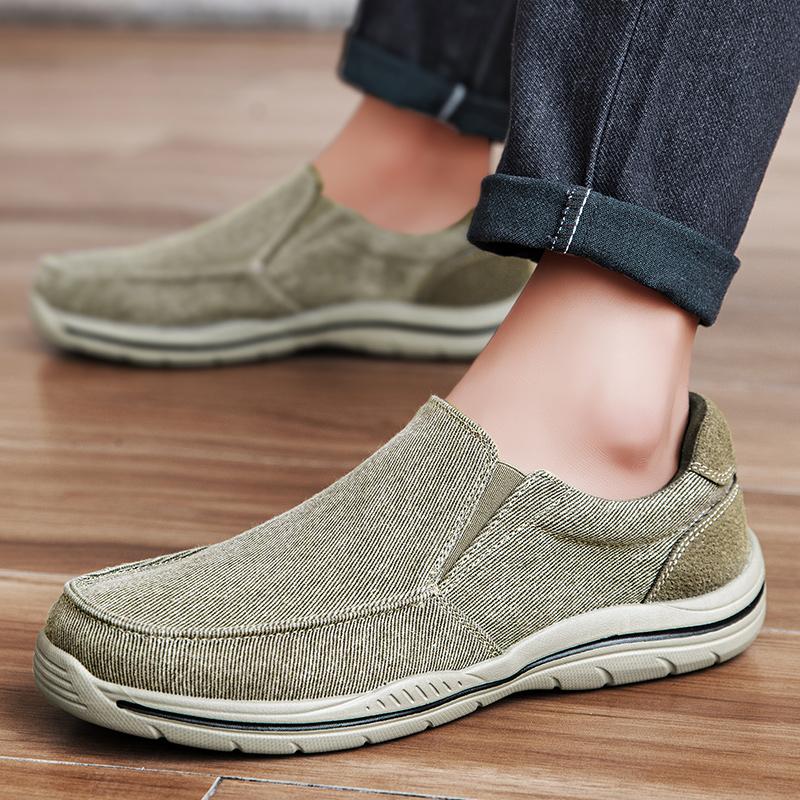 Fashion New Men Shoes Soft Slip On Loafers For Men Moccasins Male Driving Shoes Classics Canvas Sneakers