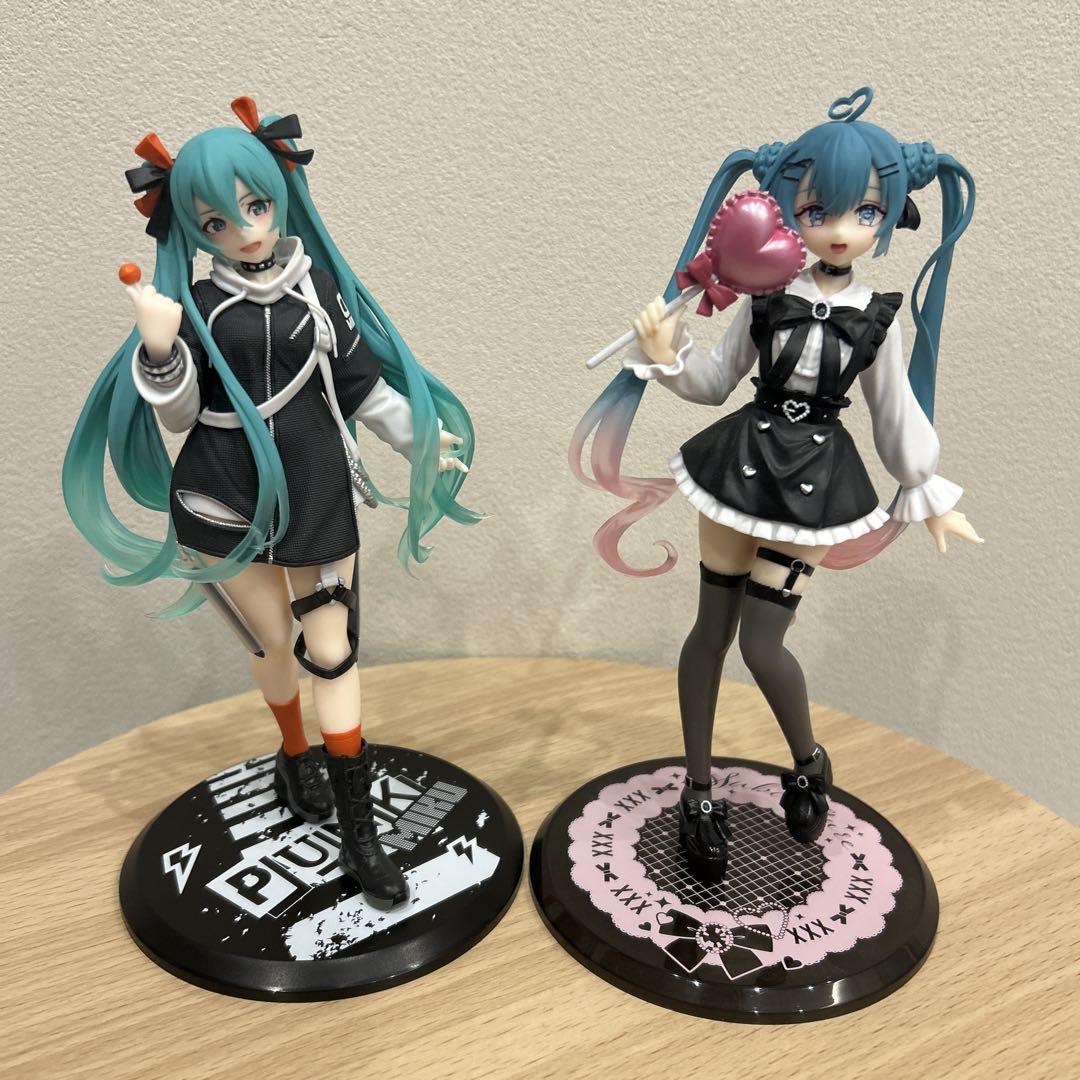 

[USED] Hatsune Miku Fashion Figure Punk Subculture