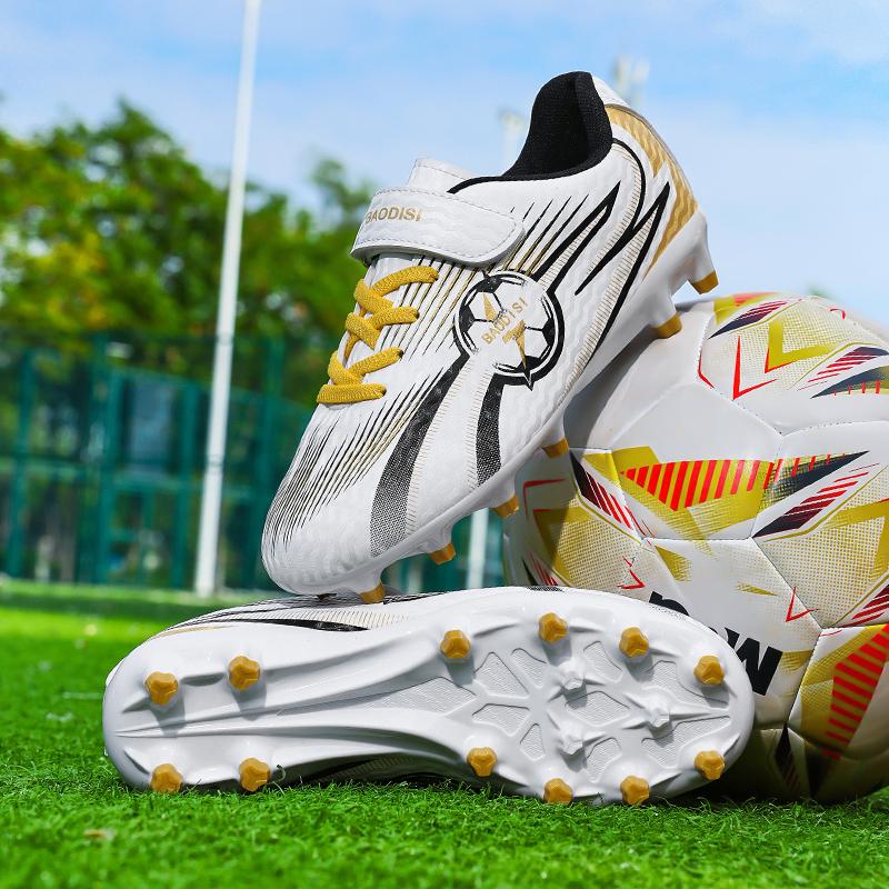 New Kids Professional Football Boots FG Match Grass Soccer Shoes Training Shoes Ultralight Cleats Boys Non-Slip