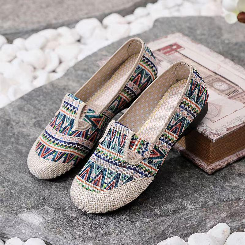 One-Step Beijing Cloth Shoes: Non-Slip, Soft-Soled, Casual Work Shoes