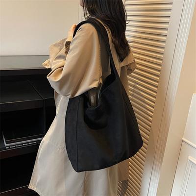 Damentaschen – Geräumige Taschen