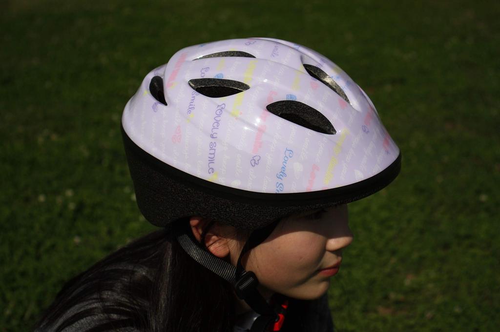 SAGISAKA Cyklistická prilba pre juniorov a fialová 46839 Deti, (Vzor smajlíka), 54-58cm,