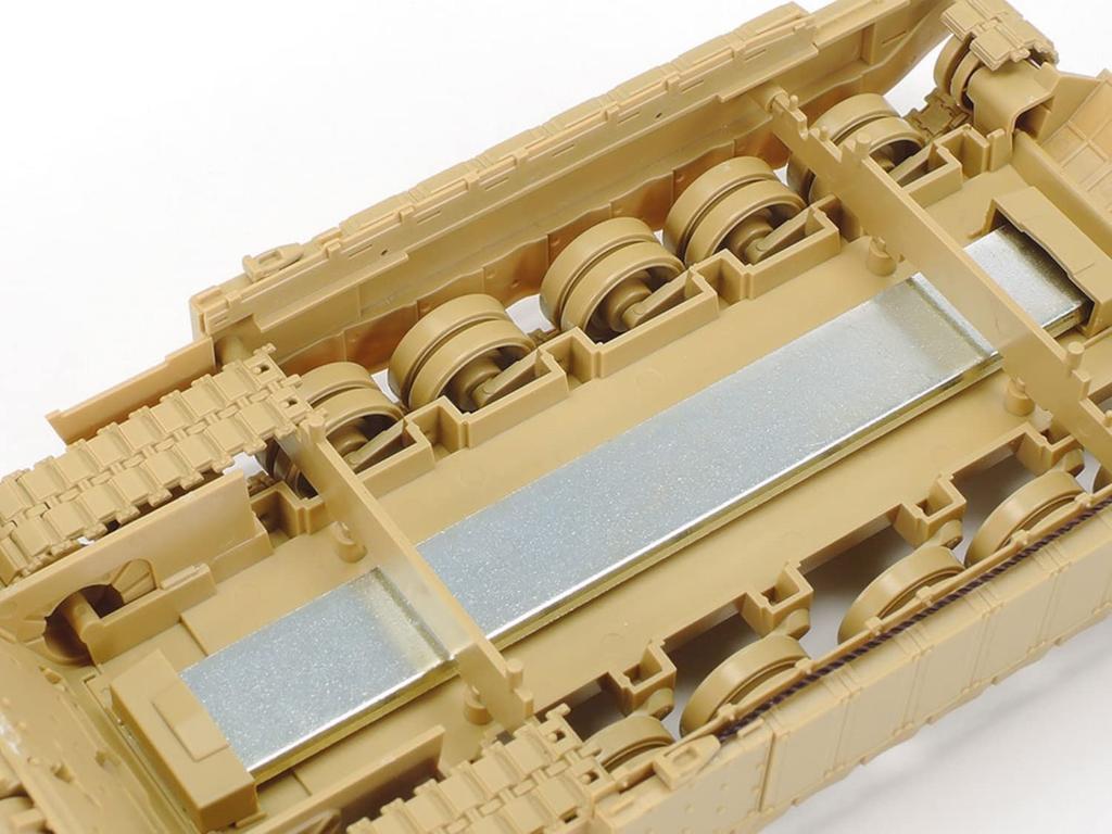 Tamiya Military Miniature Series 101 British Main Battle Tank Challenger II Iraq War Version Plastic Model Kit 32601 Molded Color 1/48 No.