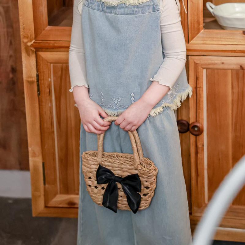 Childrens Straw Woven Shoulder Bag With Expandable Capacity And Sweet Summer Look
