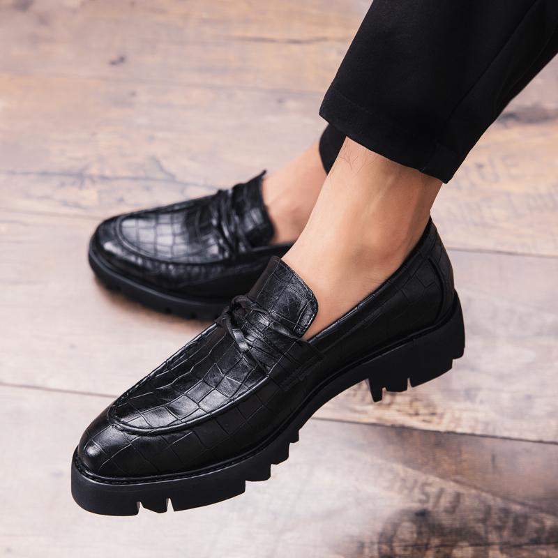 High Quality Thick Soled Business British Wedding Social Leather Shoes Men’s Dress Shoes Trend Formal Shoes Men Loafers 2026