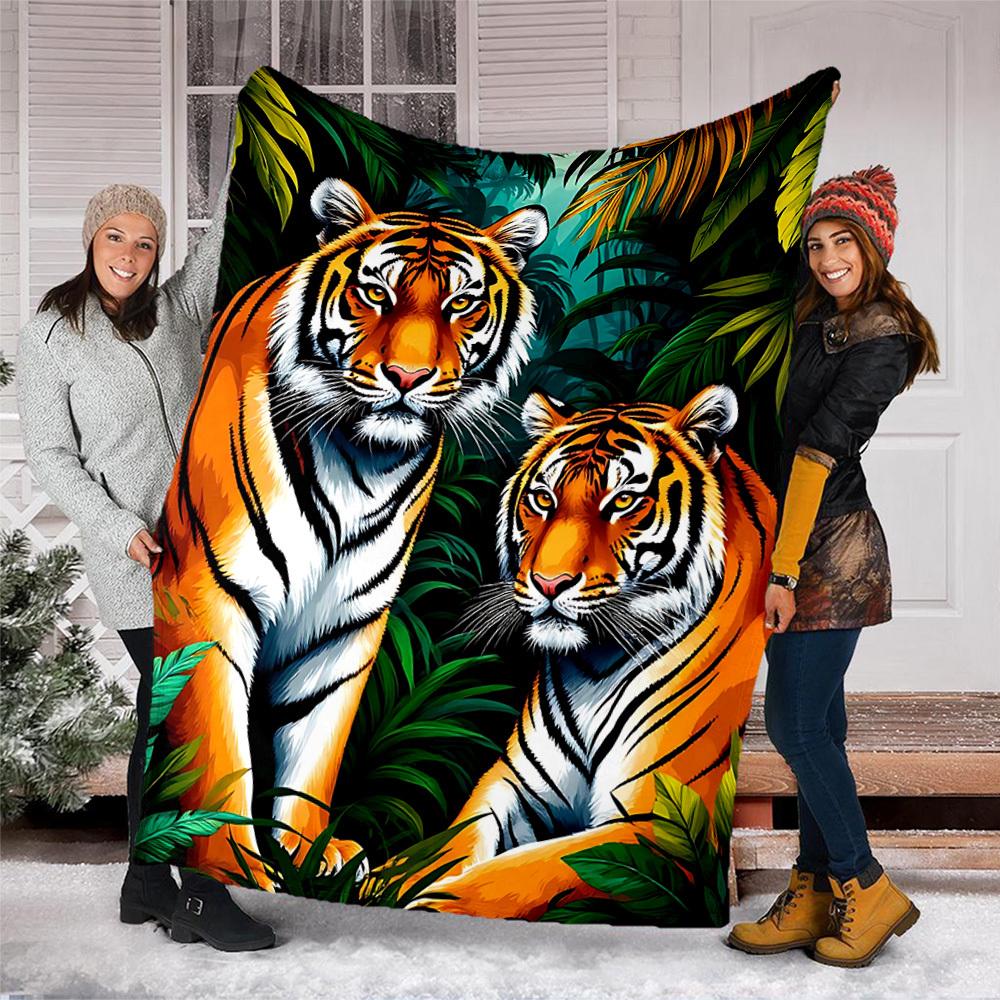 1pc Tiger Print Throw Blanket Polyester Fiber, Lightweight Flannel, Soft & Warm, All Season Use for Outdoor, Camping Digital Print