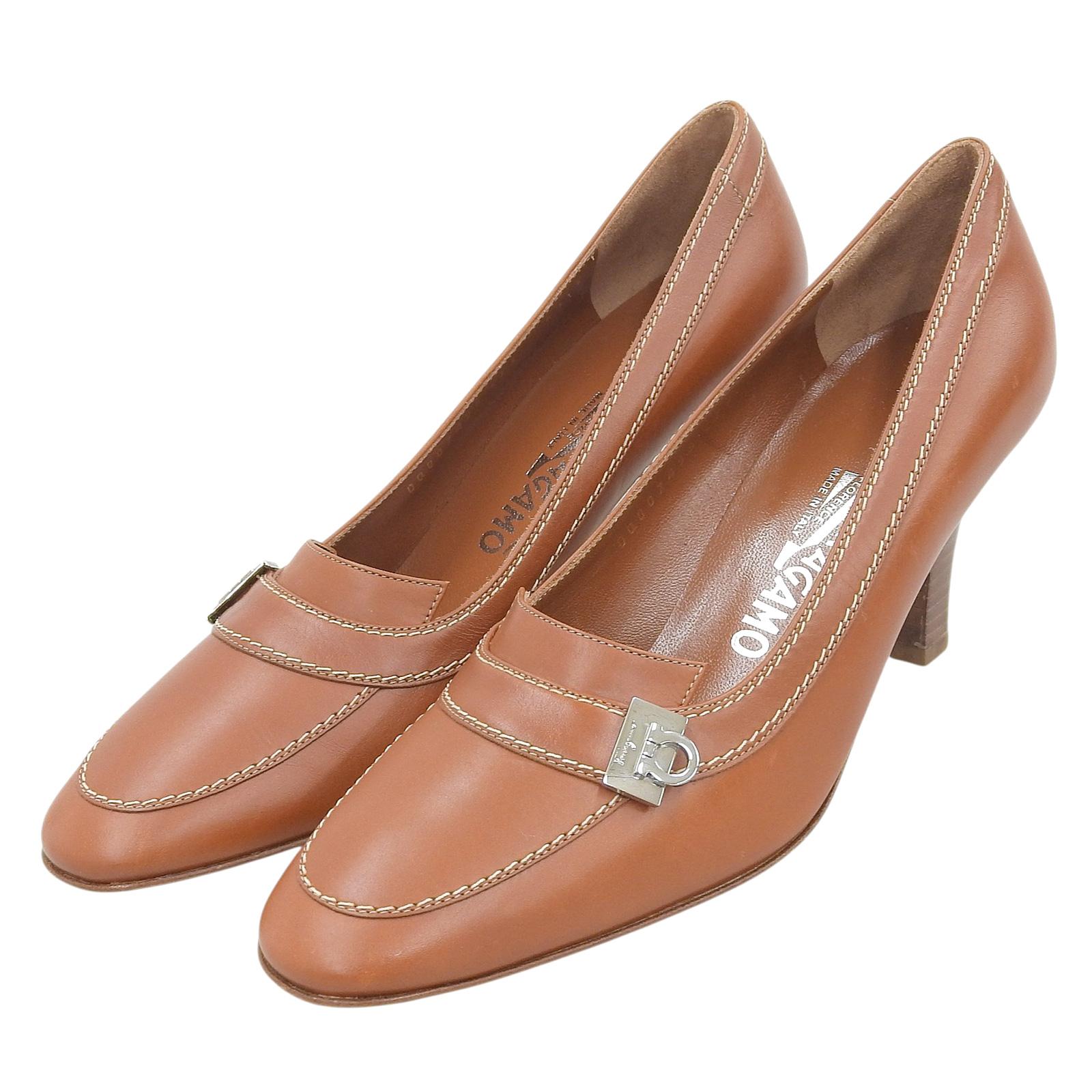 

Excellent Salvatore Ferragamo pumps FLAVIANA GanciniMetal stitch design Brown leather Women 6.5 Used