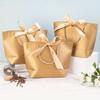 10 Stück Geschenktüten Kleine Geschenkverpackungstüten mit Henkeln Gastgeschenktüten mit goldenem Schleifenband Papiergeschenkverpackungstüten Großpackung für Geburtstag Hochzeit Feiertag