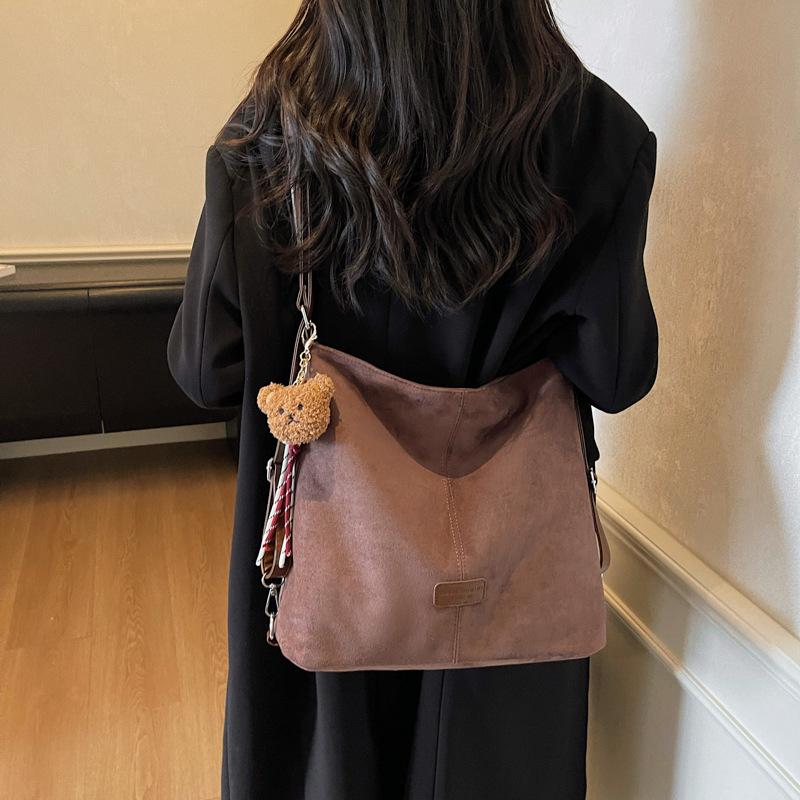 Casual multi-purpose large-capacity bag 2025 autumn new messenger trend fashion shoulder bag commuter tote bag