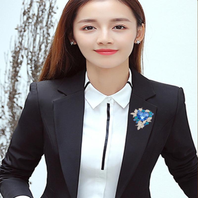 Exaggerated Luxury Full Crystal Heart Brooch Pin For Women Men Fashion Exquisite Rhinestone Badges Jewelry Accessories Gifts