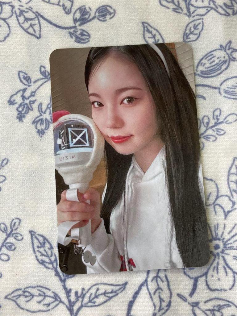 [USED] NiziU Ayaka Pre-recorded PressPlay 2nd Week Sanoku Trading Card