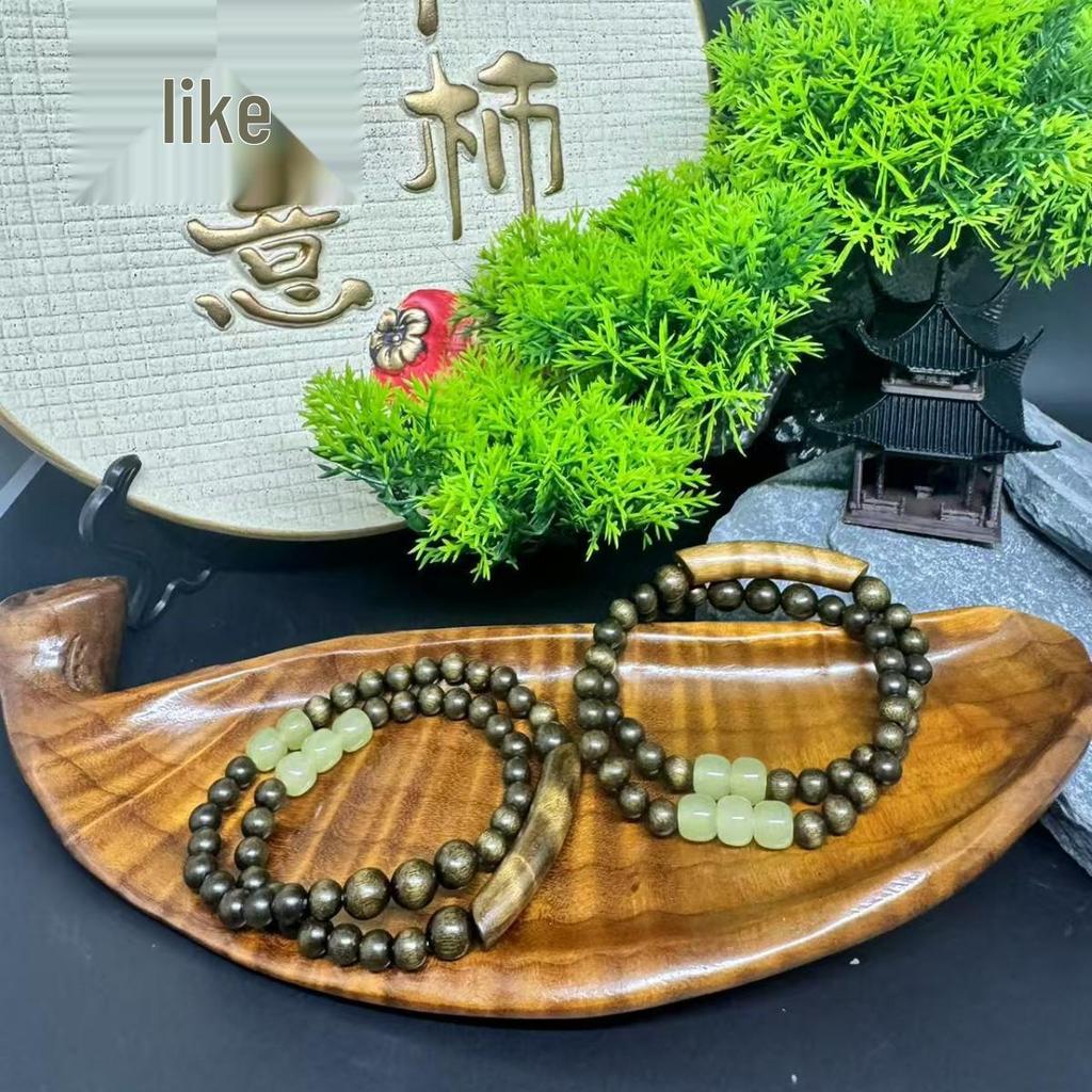 Golden Phoebe Double-Circle Retro Bracelet with Emerald Green and Natural Wood Grain