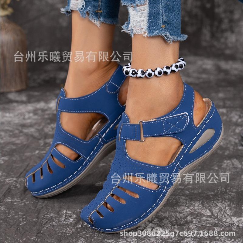 

Large size cool slippers women s new comfortable sandals round head hole sandals women s and women s shoes 43