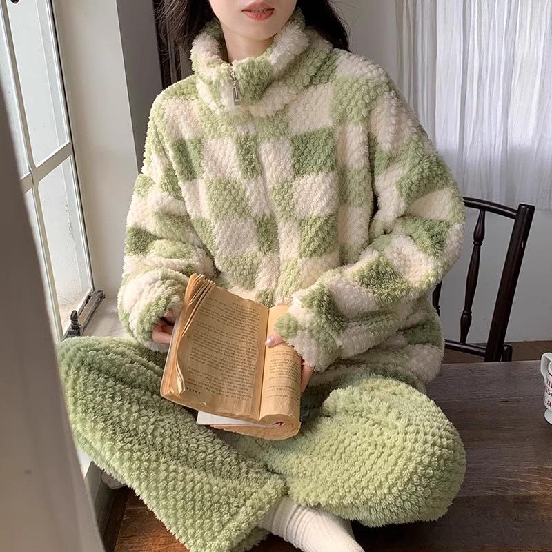 

Женский пижамный комплект из фланели с рисунком «Шахматная роза» — плотный, теплый кардиган и водолазка на молнии M, L