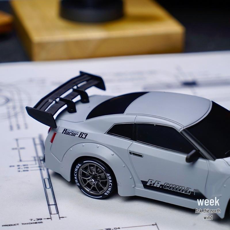 1:24 Scale High-Speed Drift RC Car