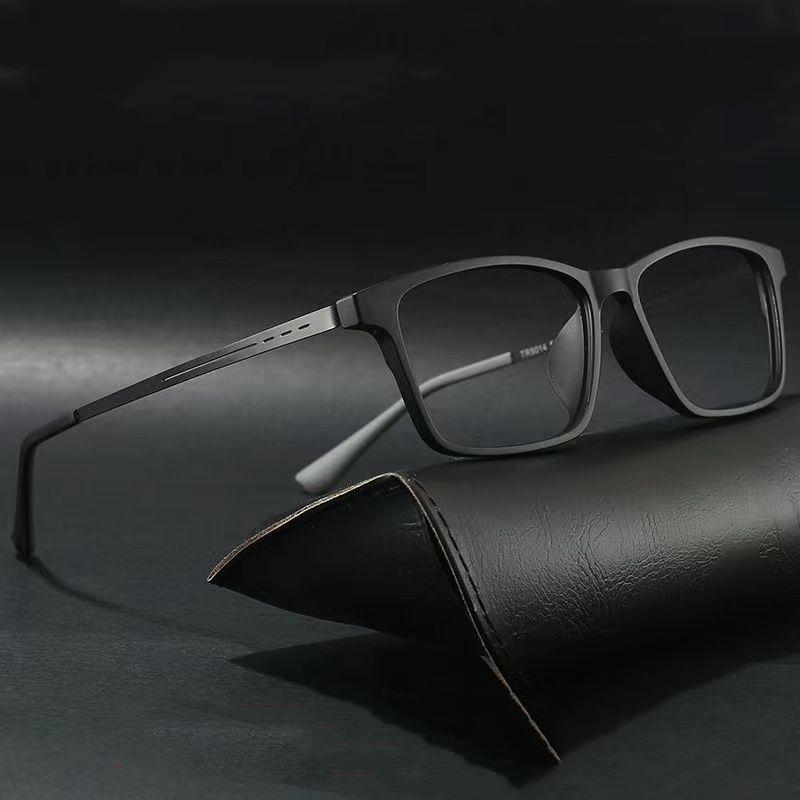 Super Light Titanium Square Glasses Frame Comfortable Rubber Eyewear Optical Prescription Glasses for Men and Women
