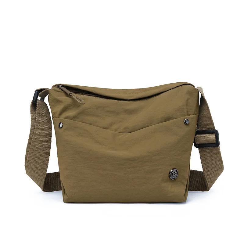 Ladies Fashion Nylon Messenger Bag-Spacious And Light, Versatile Solid Color, Zipper Opening And Closing, Suitable For Daily Use