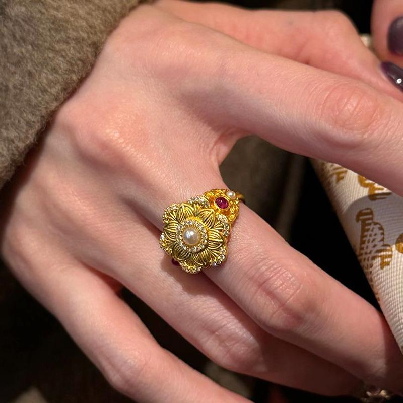 Classic antique gold craftsm hibiscus flower pearl Female Ring set with diamonds red gorgeous palace style gift