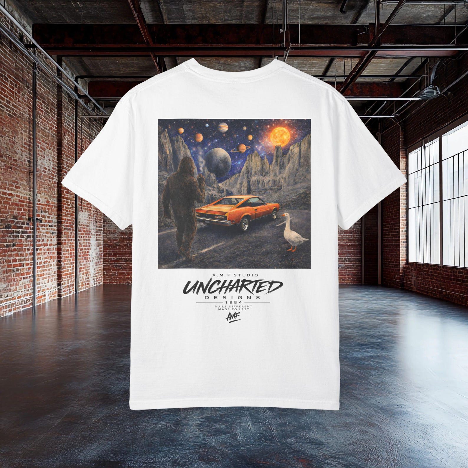 Графическая футболка Космическое путешествие Бигфута | Studio AMF Uncharted Designs XL