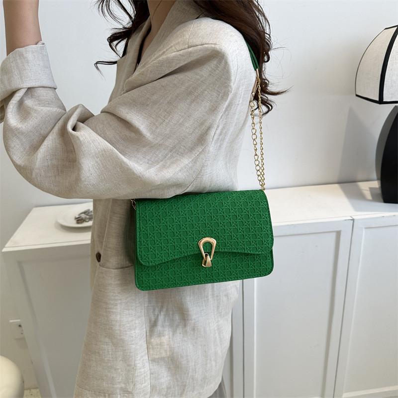Fashionable Simple Shoulder Bag For Women Perfect For Casual Commuting Stylish Trendy Square Design