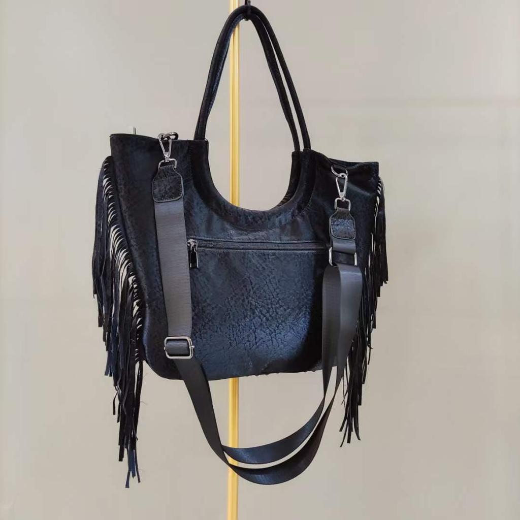 2024 New Shoulder Women's Bag Fashion Casual Rivet Versatile Soft Leather Single Shoulder Large Capacity Bag with Tassel