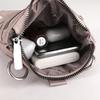 Bolso Cruzado Compacto de Nailon para Mujer – Diseño Ligero y Resistente al Agua con Placa Metálica con Logo y Múltiples Bolsillos, Ideal para el Uso Diario