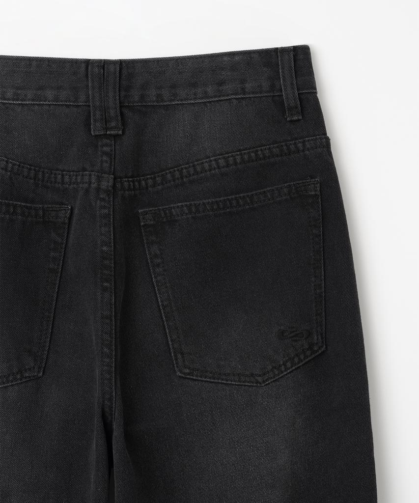 MILLO WOMEN Curved Flare Jeans [Black]